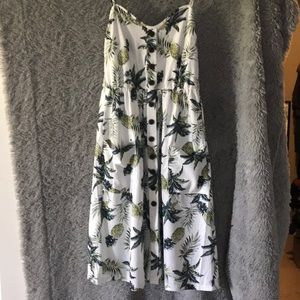 Pineapple patterned summer dress w/ wooden buttons